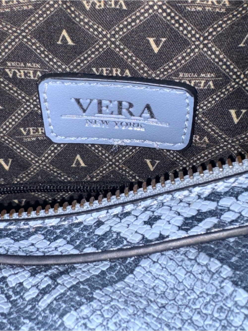 Vera New York Gray Faux Python Snakeskin Makeup Cosmetic Bag - Picture 2 of 3